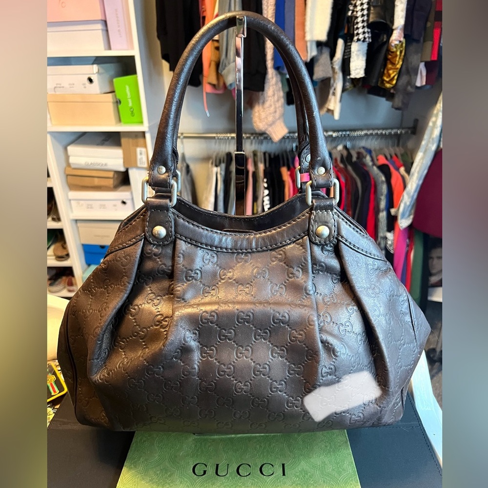 Authentic Gucci handbag - Picture 8 of 15